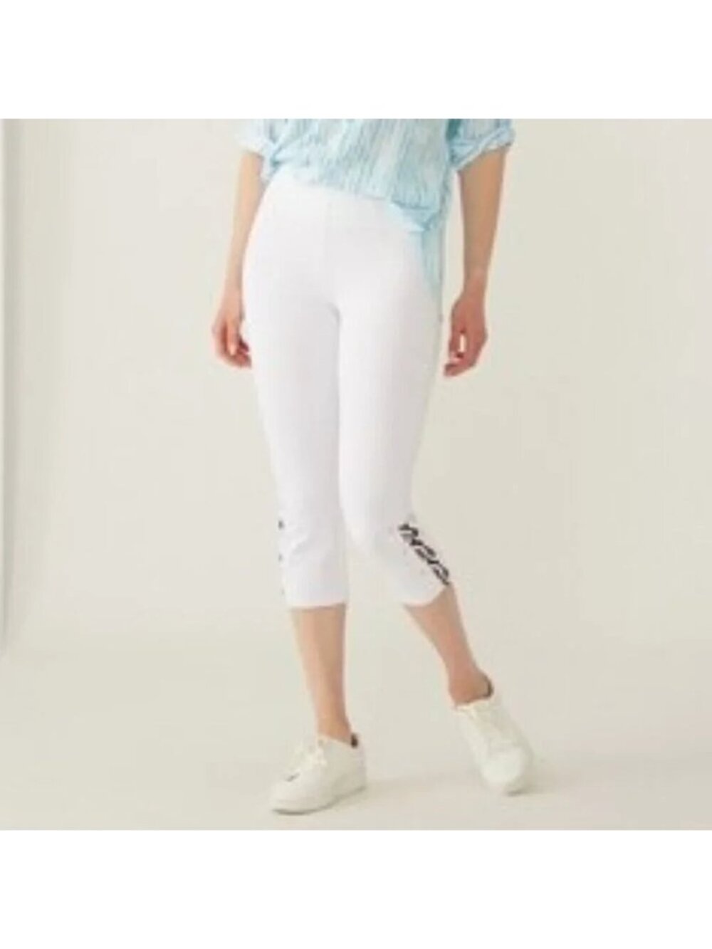 NEW White Pull-On Ponte Stretch Capri Pants - Small